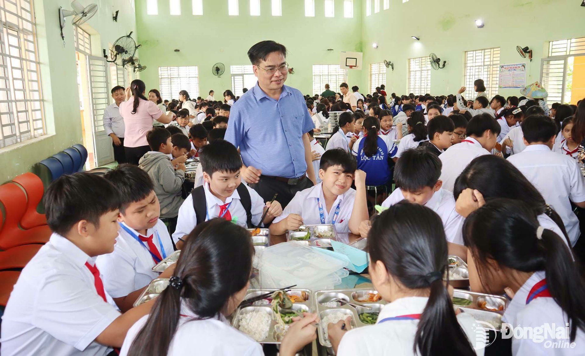 32 trường học tại 8 xã biên giới thành phố Đồng Nai phục vụ bữa ăn trưa cho học sinh